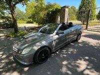 Gebraucht Mercedes E250 Avantgarde 204 PS (150 kW) 2012 Grau Cabrio