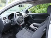 Gebraucht VW Polo 60 PS (44 kW) 2015 Weiß Kleinwagen