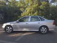 Gebraucht Opel Vectra Edition 136 PS (100 kW) 2000 Silber Limousine