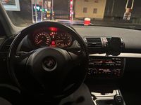 Gebraucht BMW 116 116 PS (85 kW) 2004 Schwarz Kleinwagen