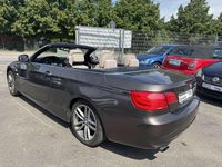 Gebraucht BMW 320 Cabriolet 170 PS (125 kW) 2010 Grau Cabrio