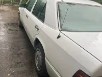 Gebraucht Mercedes E300 180 PS (132 kW) 1993 Weiß Limousine