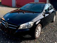 Gebraucht Mercedes A180 120 PS (88 kW) 2014 Schwarz Kleinwagen