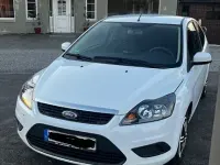 Gebraucht Ford Focus 80 PS (58 kW) 2010 Weiß Coupé