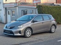 Gebraucht Toyota Auris Cool 99 PS (72 kW) 2015 Grau Kleinwagen
