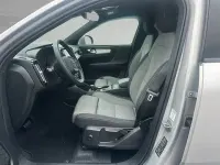 Gebraucht Volvo XC40 Core 163 PS (119 kW) 2024 Silver dawn SUV