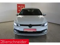 Gebraucht VW Golf VIII Life 116 PS (85 kW) 2023 Weiss Limousine