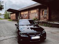 Gebraucht BMW 325 218 PS (160 kW) 2011 Schwarz Kombi