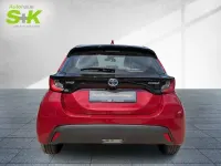 Gebraucht Toyota Yaris Basis 117 PS (86 kW) 2021 Tokiorot perleffekt Kleinwagen