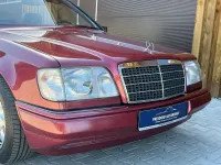 Gebraucht Mercedes E200 Sportline 136 PS (100 kW) 1995 Almadinrot Cabrio