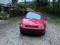 Gebraucht VW Golf IV 75 PS (55 kW) 2001 Rot Kleinwagen