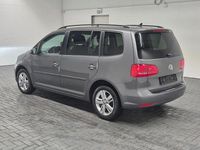 Gebraucht VW Touran Match 105 PS (77 kW) 2012 Peppergraumet. Van / Kleinbus