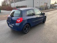 Gebraucht Renault Clio II 75 PS (55 kW) 2007 Blau Kleinwagen
