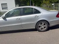 Second-hand Mercedes E220 Elegance 150 CP (110 kW) 2004 Argintiu Berlinǎ