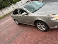 Gebraucht Skoda Octavia 122 PS (89 kW) 2011 Gelb Limousine