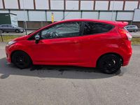 Gebraucht Ford Fiesta Sport 140 PS (102 kW) 2014 Rot Kleinwagen