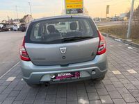 Gebraucht Dacia Sandero Lauréate 75 PS (55 kW) 2011 Blau Limousine
