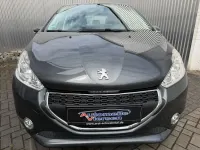 Gebraucht Peugeot 208 Active 68 PS (50 kW) 2012 Grau Kleinwagen