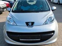 Gebraucht Peugeot 107 Urban Move 69 PS (50 kW) 2009 Silber Kleinwagen