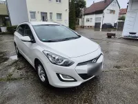 Gebraucht Hyundai i30 Style 110 PS (80 kW) 2013 Weiß Kombi