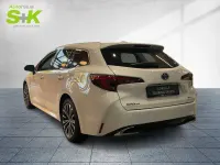 Neu Toyota Corolla 141 PS (103 kW) 2026 Weiß Kombi