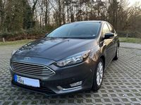 Gebraucht Ford Focus Titanium 101 PS (74 kW) 2015 Grau Limousine