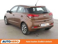 Gebraucht Hyundai i20 Intro Edition 84 PS (61 kW) 2015 Braun Limousine