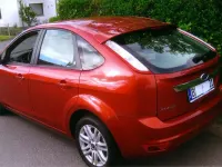Gebraucht Ford Focus Ghia 101 PS (74 kW) 2009 Rot Limousine