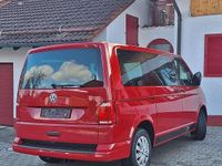 Gebraucht VW Multivan Trendline 150 PS (110 kW) 2018 Rot Van / Kleinbus