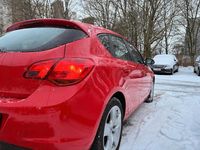 Gebraucht Opel Astra 101 PS (74 kW) 2010 Rot Kleinwagen