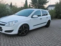 Gebraucht Opel Astra 81 PS (59 kW) 2009 Weiß Kleinwagen