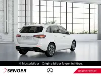 Gebraucht Mercedes B200 Advanced 163 PS (119 kW) 2025 Weiß Kleinwagen