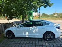 Gebraucht Tesla Model 3 Standard Range 225 kW (306 PS) 2020 Weiß Limousine