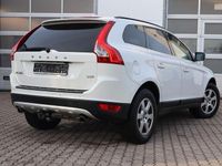 Gebraucht Volvo XC60 Summum 163 PS (119 kW) 2010 Weiß SUV