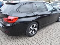 Gebraucht BMW 320 Advantage 163 PS (119 kW) 2017 Schwarz Kombi