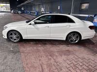 Gebraucht Mercedes E400 Avantgarde 333 PS (244 kW) 2015 Weiß Limousine