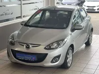 Gebraucht Mazda 2 Active 84 PS (61 kW) 2011 Grau Kleinwagen