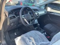 Neu VW Touran Comfortline 150 PS (110 kW) 2026 Grenadilla black metallic Van / Kleinbus