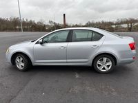 Gebraucht Skoda Octavia Elegance 179 PS (131 kW) 2014 Silber Limousine