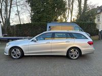 Gebraucht Mercedes E200 Avantgarde 136 PS (100 kW) 2015 Iridiumsilber Kombi