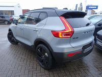 Neu Volvo XC40 Plus 163 PS (119 kW) 2026 Grau SUV