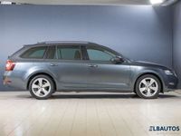 gebraucht Skoda Octavia OctaviaCombi 2.0 TDI DSG Clever LED/ Navi/ AHK