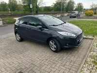 Gebraucht Ford Fiesta Celebration 101 PS (74 kW) 2015 Grau Kleinwagen