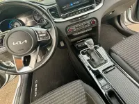 Gebraucht Kia Ceed Spirit 141 PS (103 kW) 2022 Weiß Kleinwagen
