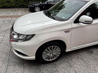 Gebraucht Mitsubishi Outlander P-HEV Diamant Edition 135 PS (99 kW) 2019 Weiß SUV