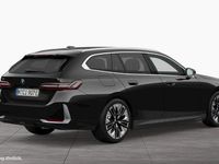 Gebraucht BMW 530e 190 PS (139 kW) 2024 Saphirschwarz Kombi