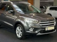 Gebraucht Ford Kuga Titanium 150 PS (110 kW) 2018 Grau SUV