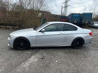 Gebraucht BMW 320 M Sport 184 PS (135 kW) 2011 Silber Coupé