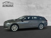 Neu Skoda Superb Selection 150 PS (110 kW) 2026 Grau Kombi