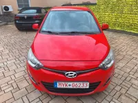 Gebraucht Hyundai i20 86 PS (63 kW) 2012 Rot Kleinwagen